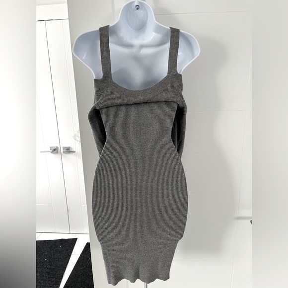 Another Story/ Cold shoulder knit midi dress/ Grey/ Very stretchy/ Size US M - Picture 4 of 11